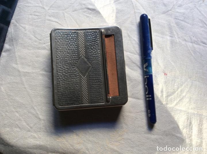 Coleccionismo: Para liar cigarrillos - Foto 1