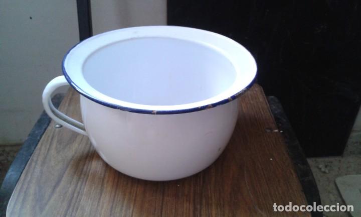 Sammeln: ANTIGUO ORINAL DE METAL ESMALTADO.