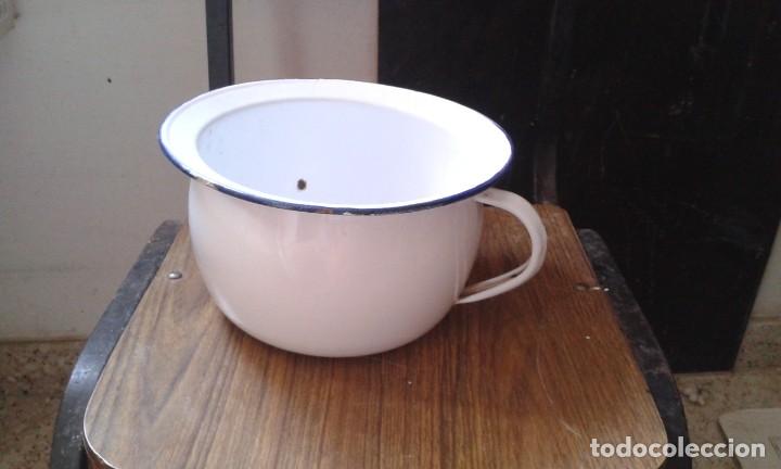 Coleccionismo: ANTIGUO ORINAL DE METAL ESMALTADO. - Foto 2