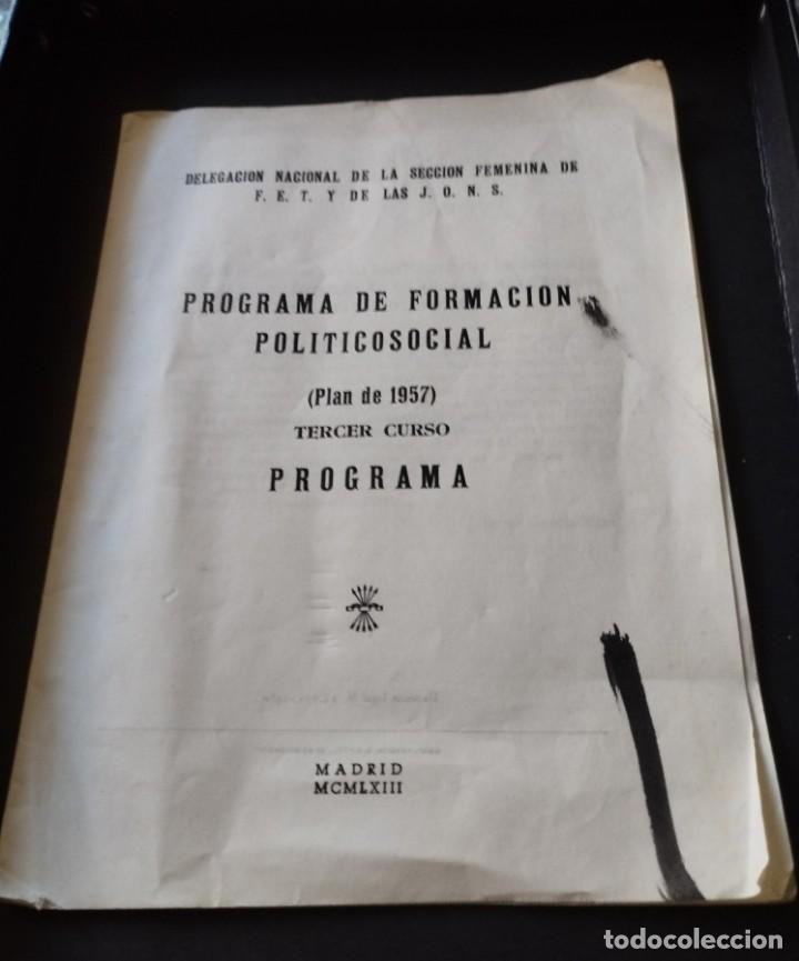 Coleccionismo: programa de tercer curso de Formacion Politicosocial plan de 1957 - Foto 1