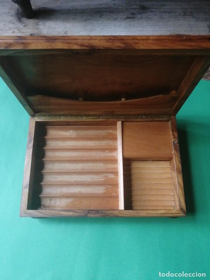 Coleccionismo: Caja de tabaco. 17x27x7cm. - Foto 2