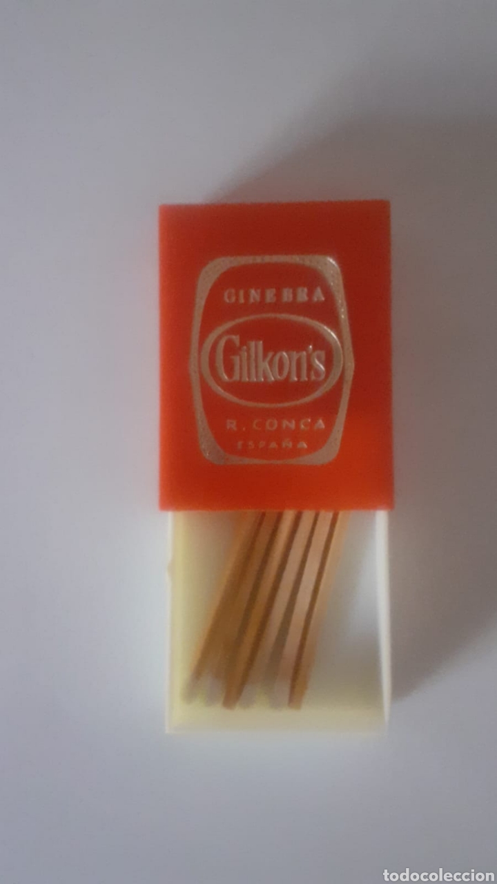Coleccionismo: Cajita de cerillas publicidad Ginebra Gilkon's