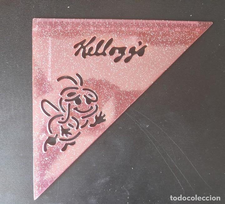 Coleccionismo: Escuadra rosa Kelloggs 1990 hasta 15 cm