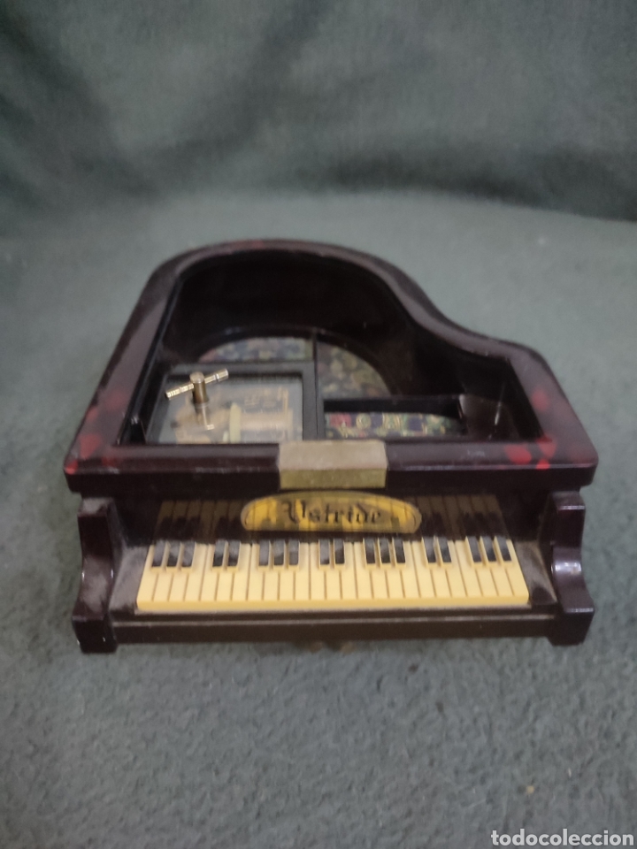 Coleccionismo: Joyero musical en forma de piano