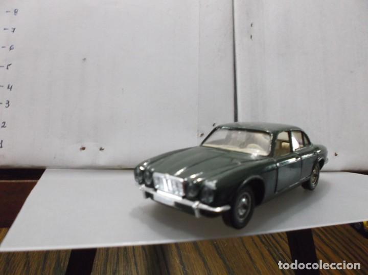 Coleccionismo: 22 - COCHES DE EPOCA EN MINIATURA - MODELO JAGUAR XJ 12.