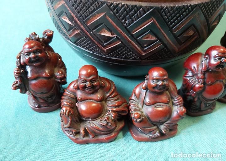 Coleccionismo: Caja de madera con 6 figuritas de Buda - Foto 2