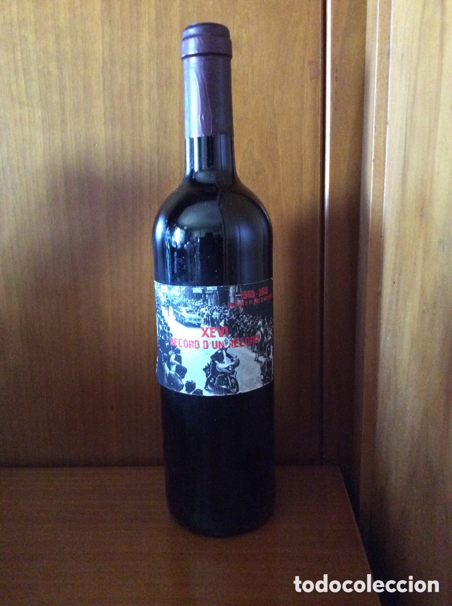 Coleccionismo: Curiosa botella vino 50 aniversario Record Guinnes Ilusionista Xevi - conduccion magia