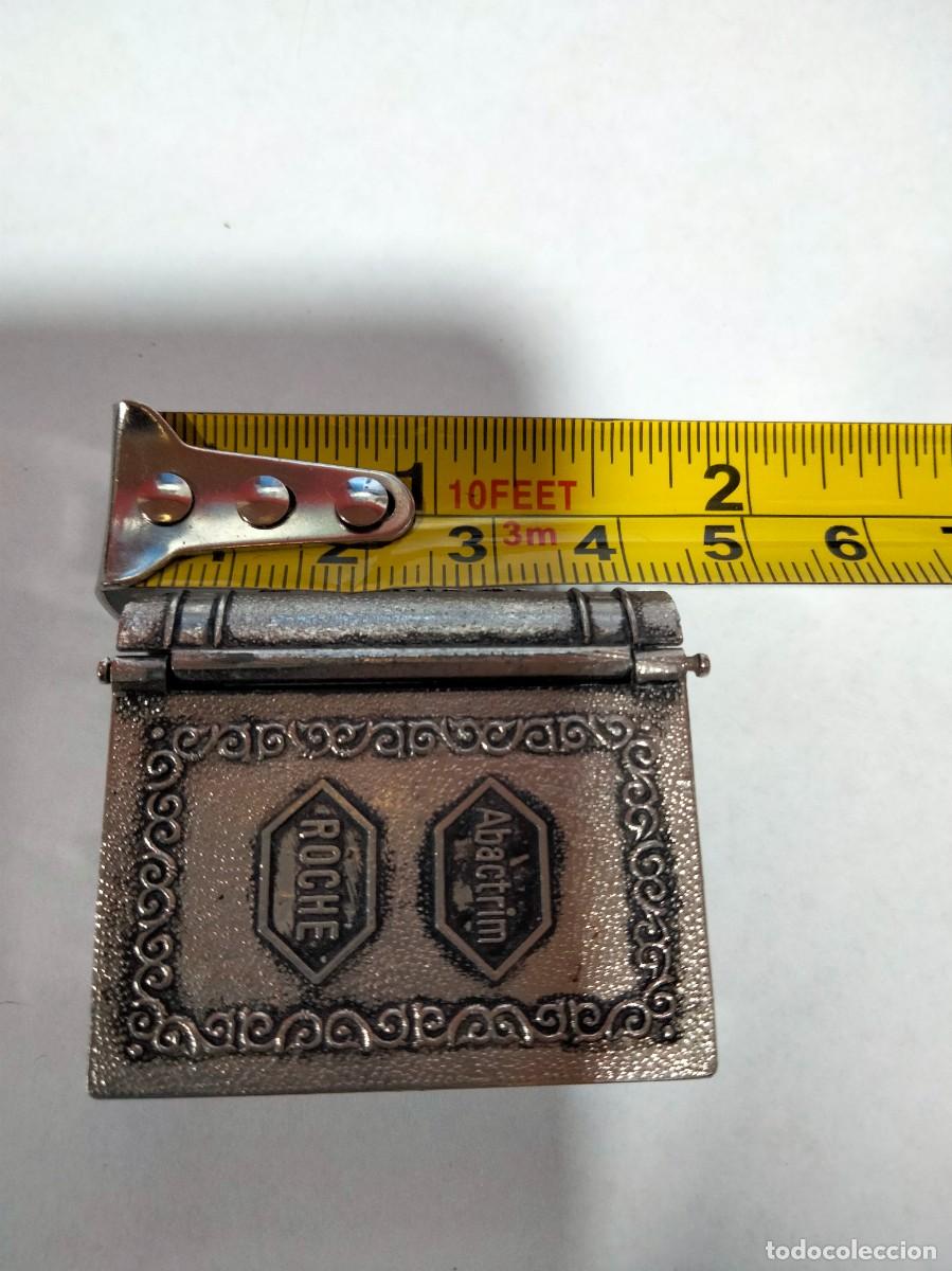 Coleccionismo: PASTILLERO METALICO EN FORMA DE LIBRO - Foto 5