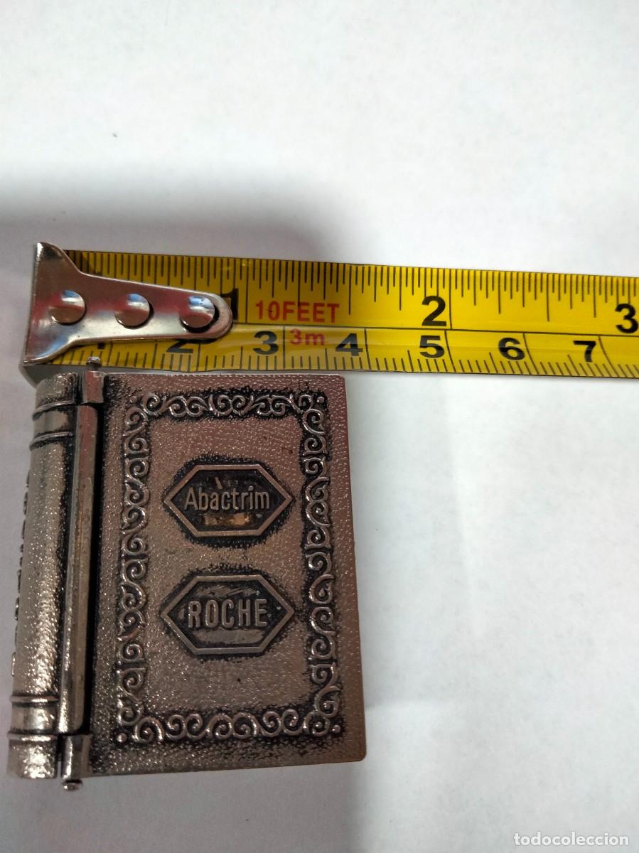 Coleccionismo: PASTILLERO METALICO EN FORMA DE LIBRO - Foto 7
