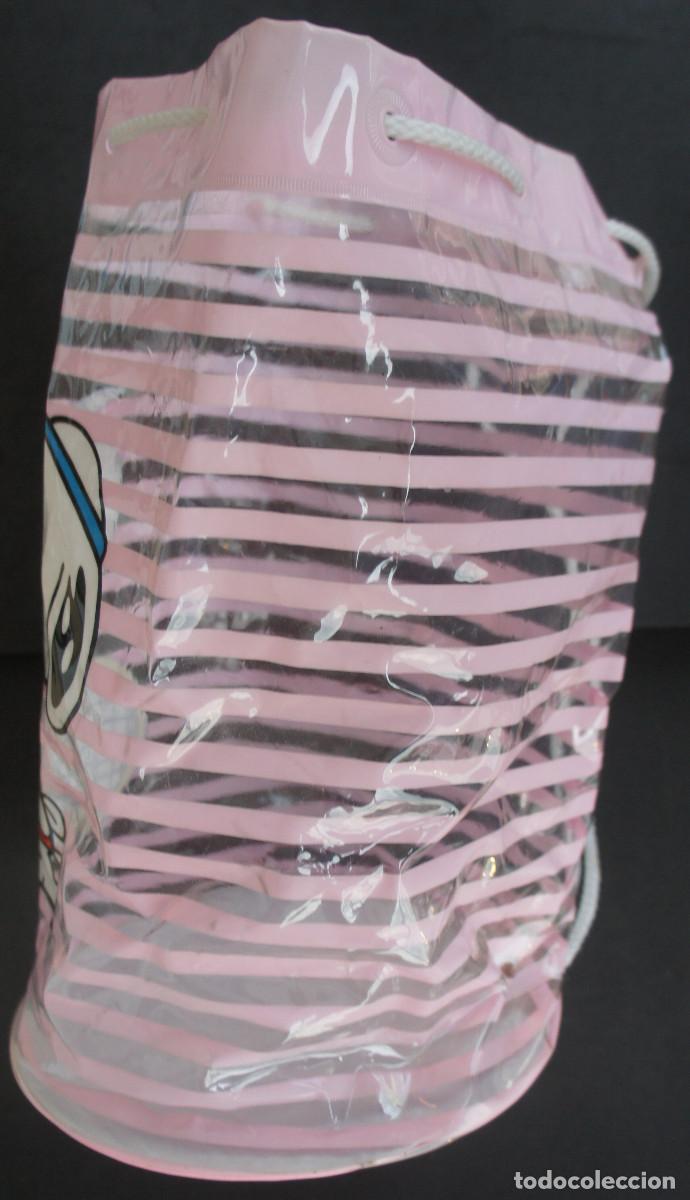 Coleccionismo: Bolsa, o mochila de pl&aacute;stico de Snoopy - Foto 2