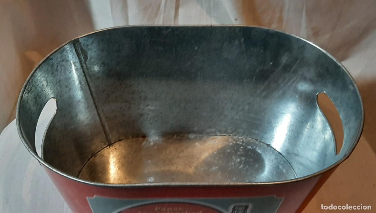 Coleccionismo: Cubo met&aacute;lico Coca Cola. - Foto 6
