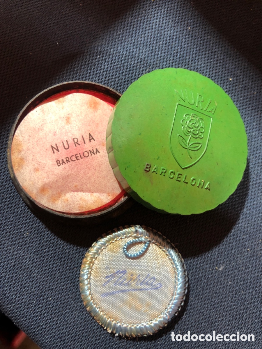 Coleccionismo: BOTE CAJA DE POLVOS DE MAQUILLAJE NURIA BARCELONA ENCARNADO
