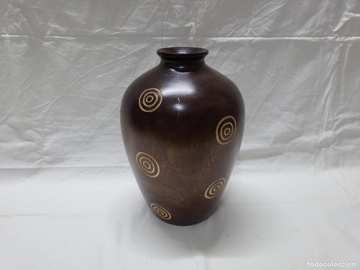 Coleccionismo: ARTE AFRICANO, JARRON DE MADERA , 28 CMS DE ALTURA