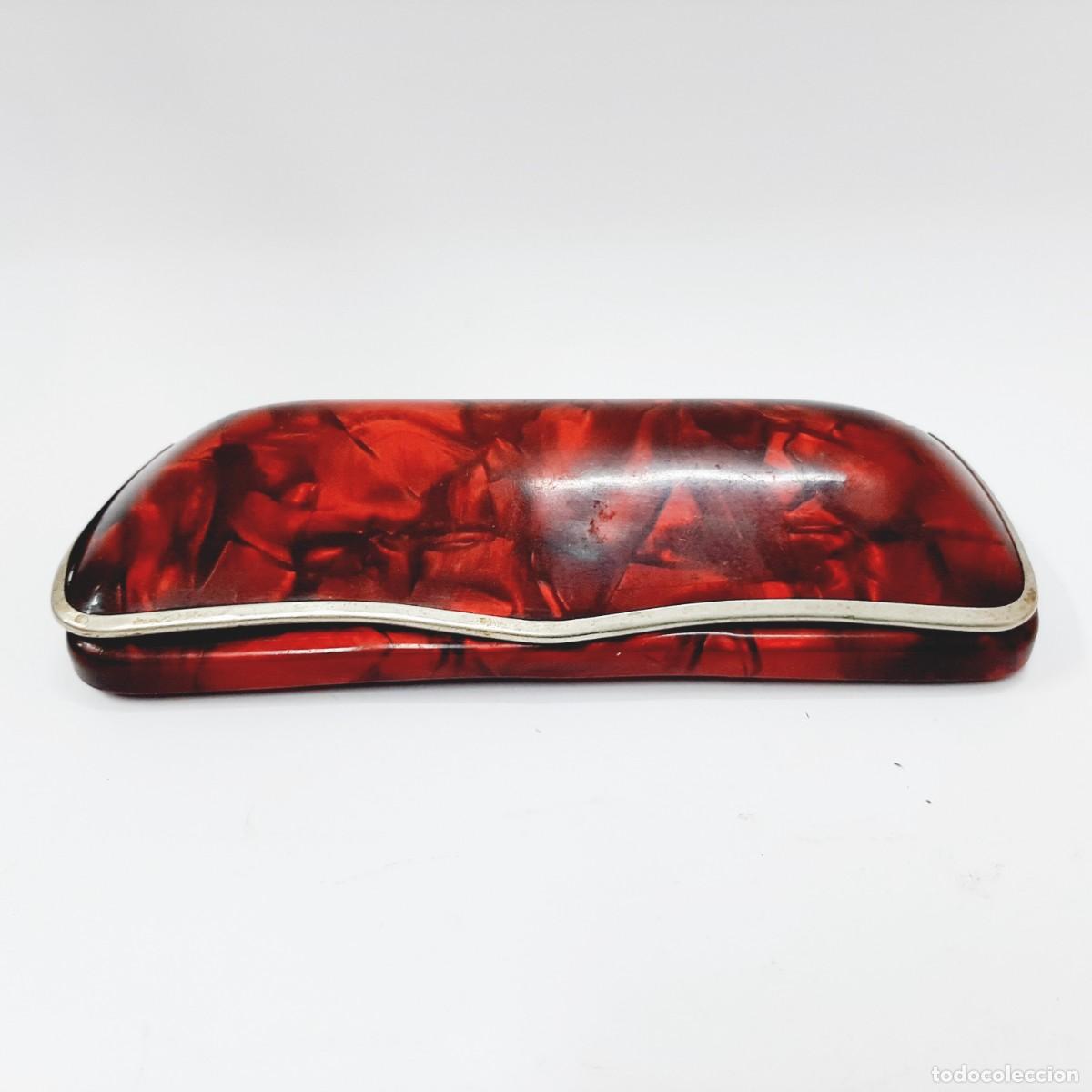 Coleccionismo: Estuche de anteojos antiguo, rojo(8.4)