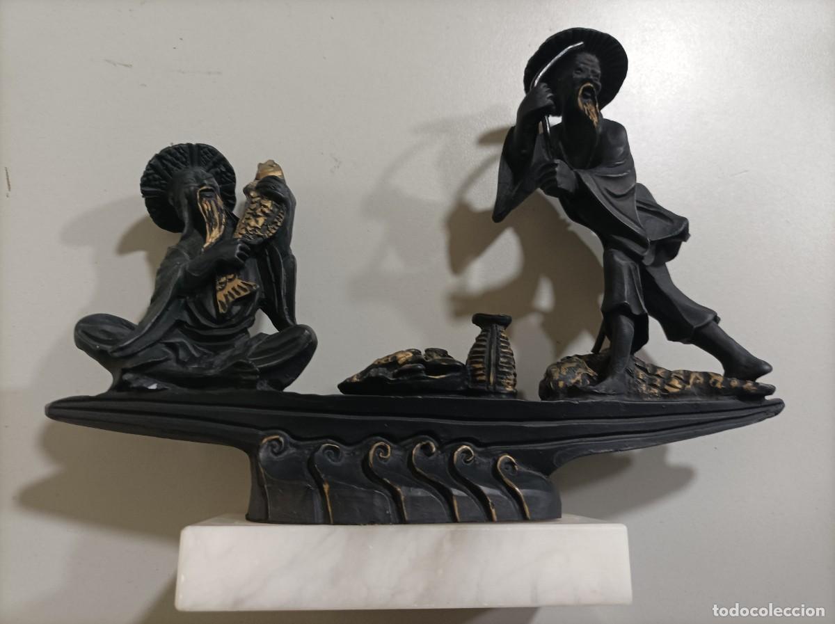 Coleccionismo: Figura decorativa de resina PESCADORES ASI&Aacute;TICOS