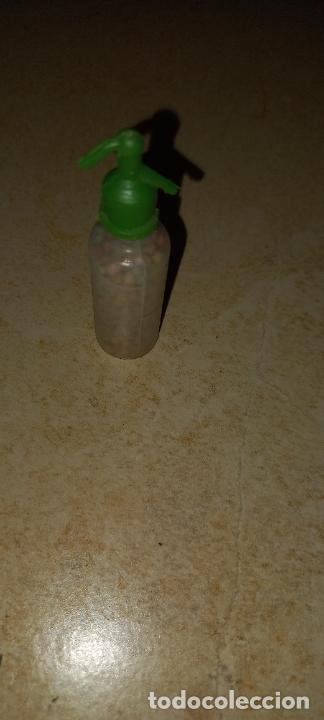 Coleccionismo: Sif&oacute;n con anisetes de kiosco - Foto 2