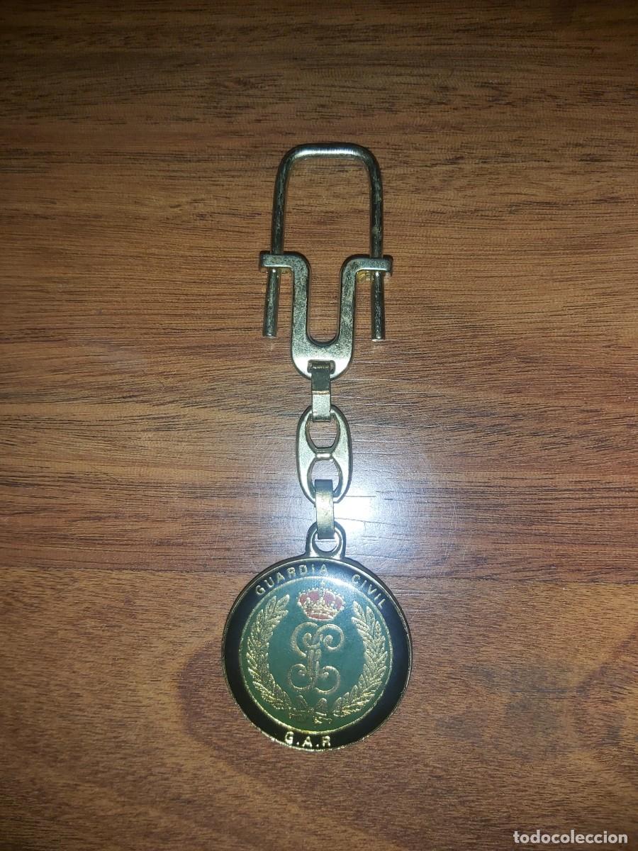 Coleccionismo: Llavero Guardia Civil. Benemerita Policia. G. A. R. El honor es mi divisa.