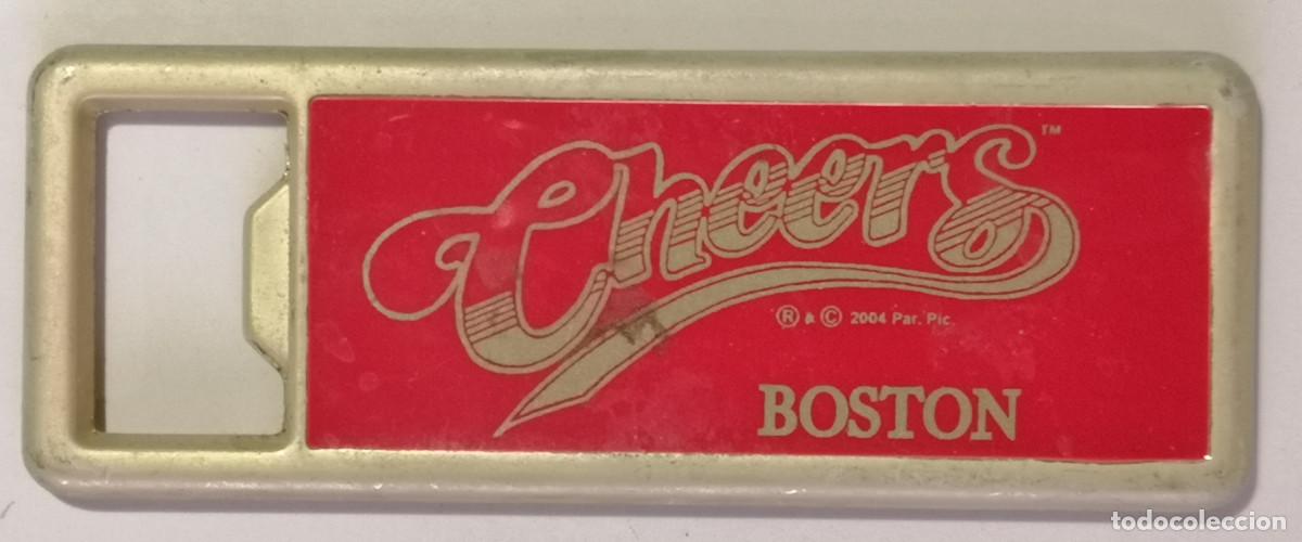 Colecionismo: IMAN NEVERA ABRIDOR METALICO MAGNET - USA - BOSTON - PUB CHEERS - Serie Televisi&oacute;n a&ntilde;os 80