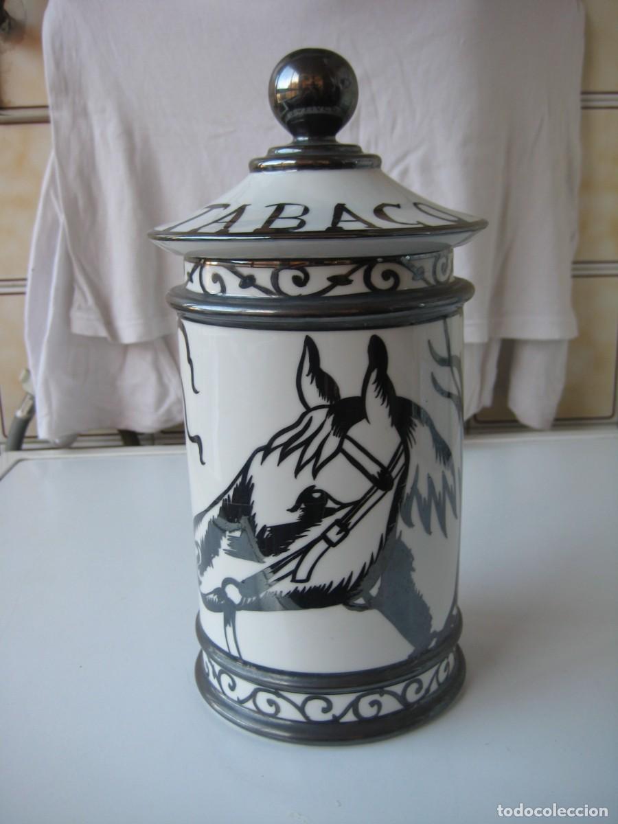 Coleccionismo: Tarro porcelana para tabaco. - Foto 1