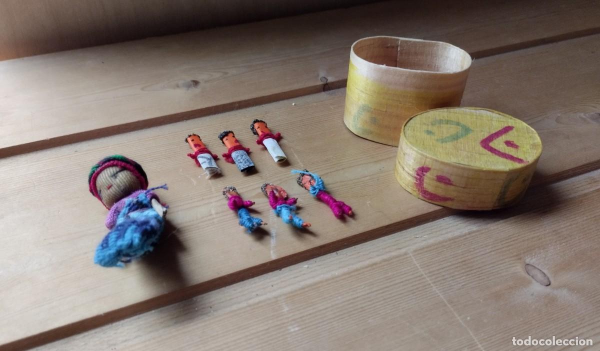 Coleccionismo: Mu&ntilde;ecos quitapenas con madre y 6 mu&ntilde;ecos. Arte &eacute;tnico