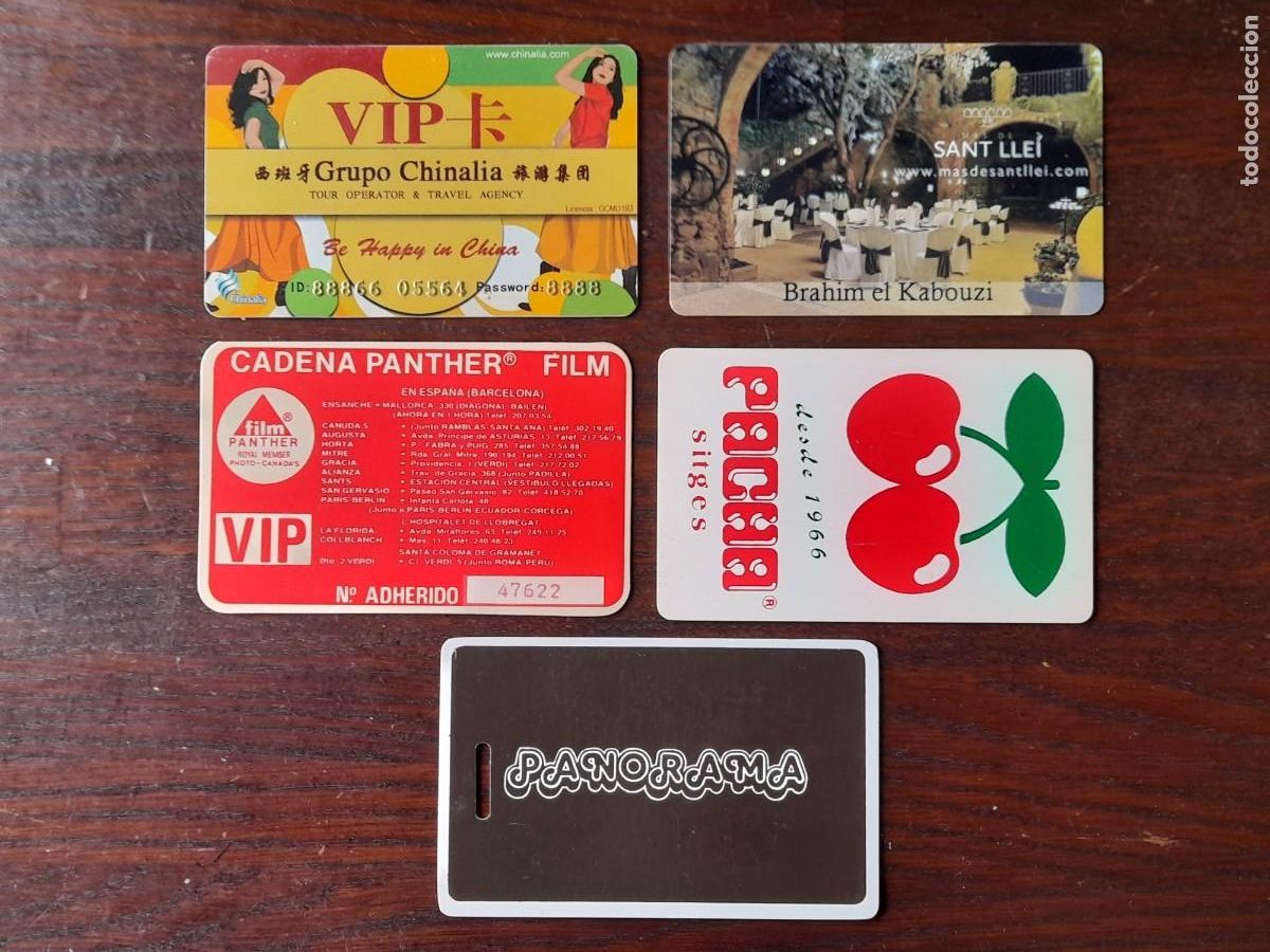 Collectionnisme: Una tarjeta cliente Grupo Chinalia, empresa de servicios de ocio, cinco modelos a elegir.