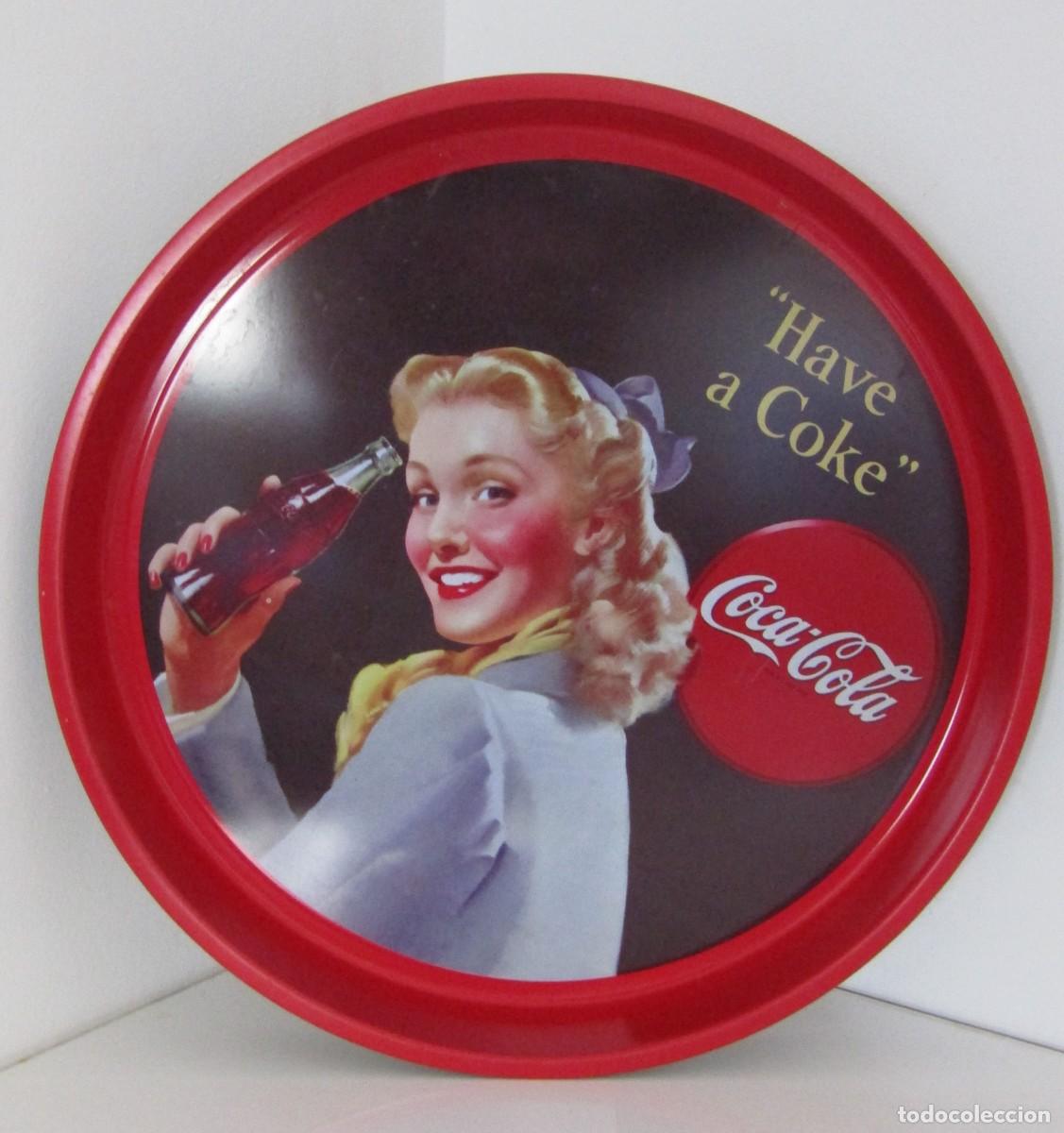 Coleccionismo: Bandeja met&aacute;lica de Coca-Cola. 33cm