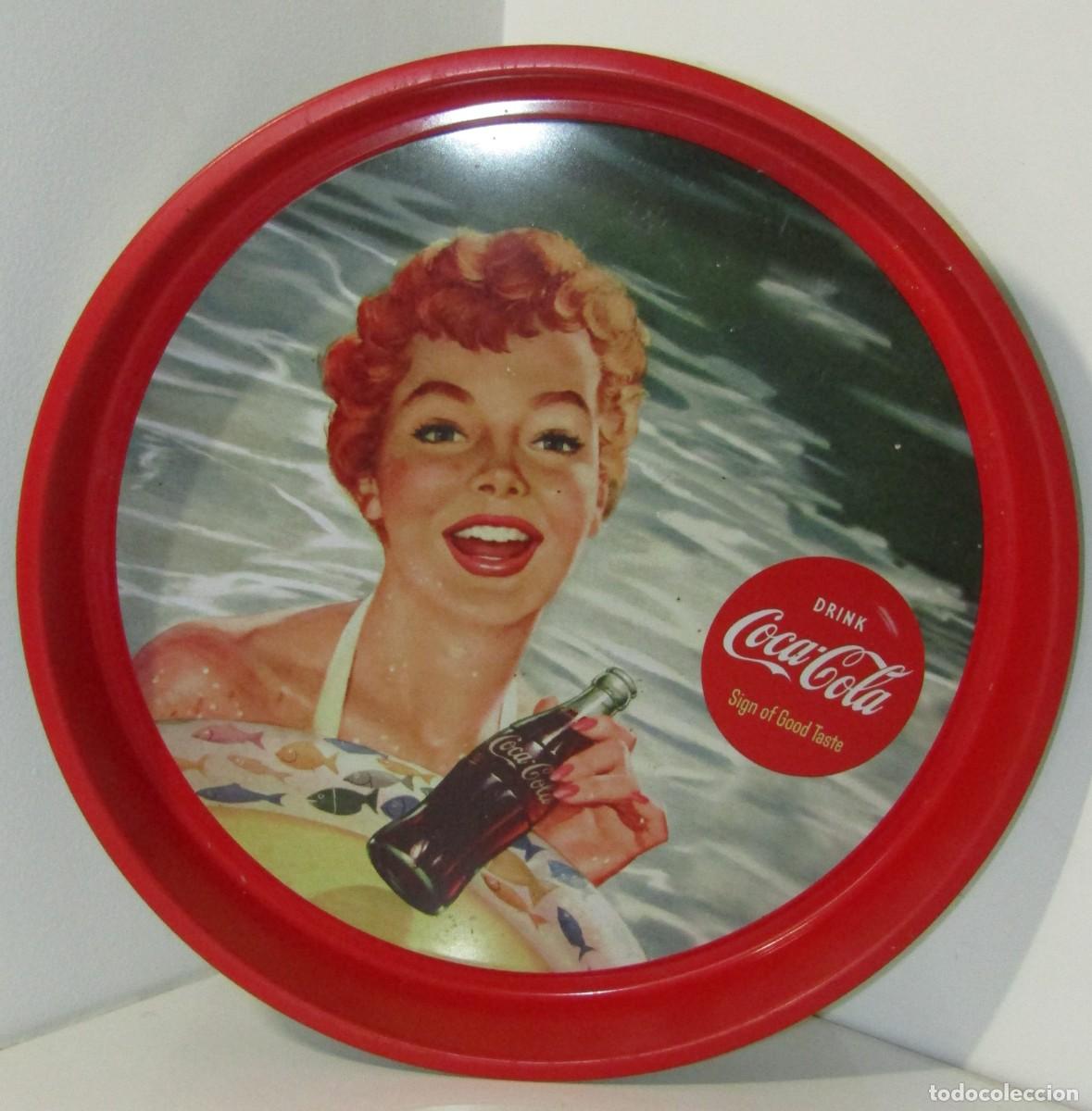 Coleccionismo: Bandeja met&aacute;lica de Coca-Cola. 33cm
