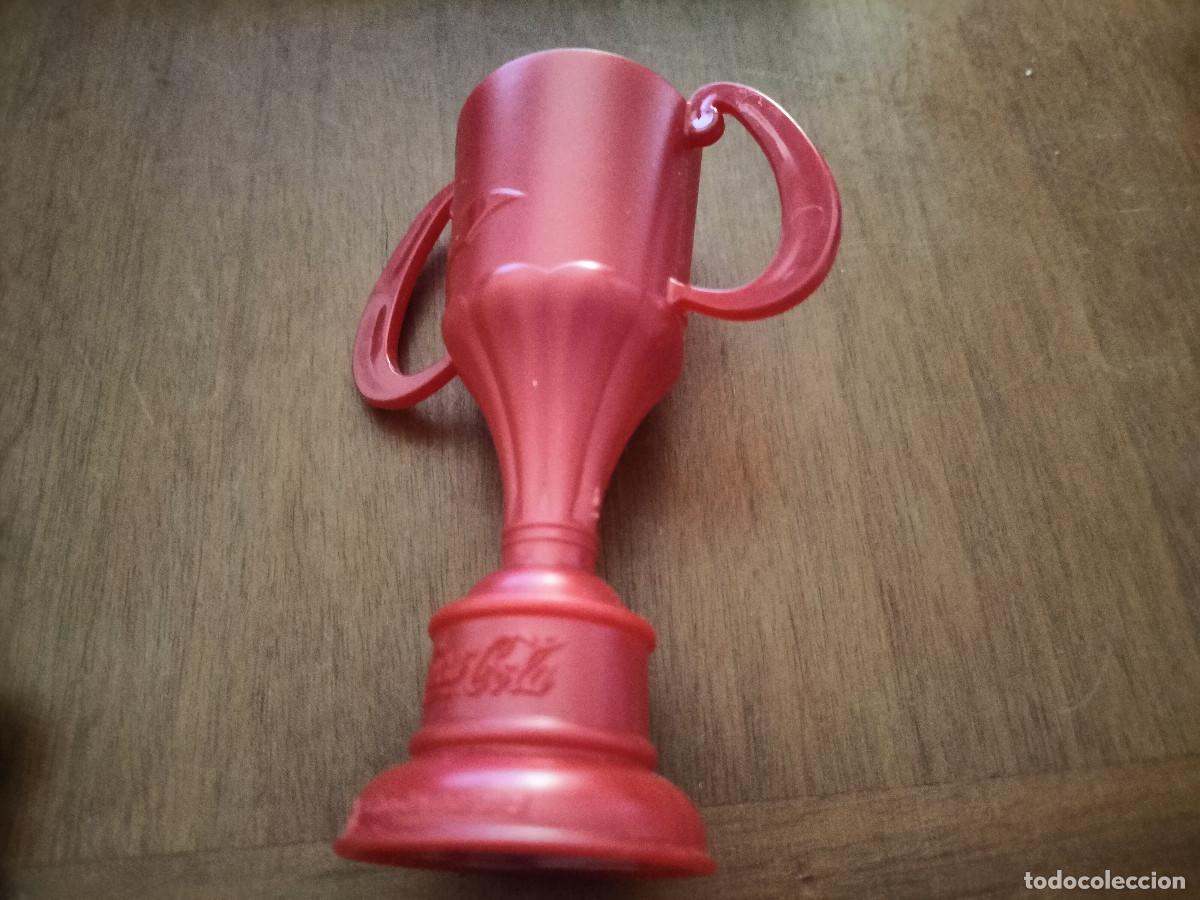 Colecionismo: COPA DE PL&Aacute;STICO. ROJA. COCA COLA. 10 CM. DE ALTURA. BUEN ESTADO. DIFICIL. B-4