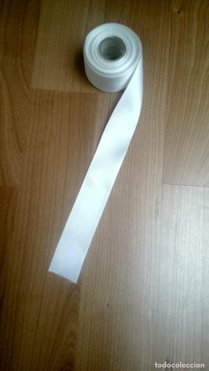 Sammeln: CINTA RASO BLANCO 3,5 CMS. 1 METRO (DISPONIBILIDAD 8 METROS)