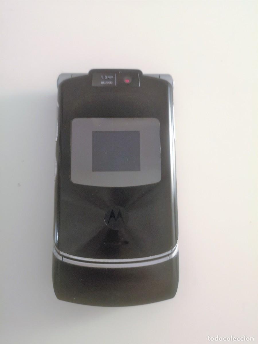 Coleccionismo: M&oacute;vil antiguo Motorola V - Foto 5