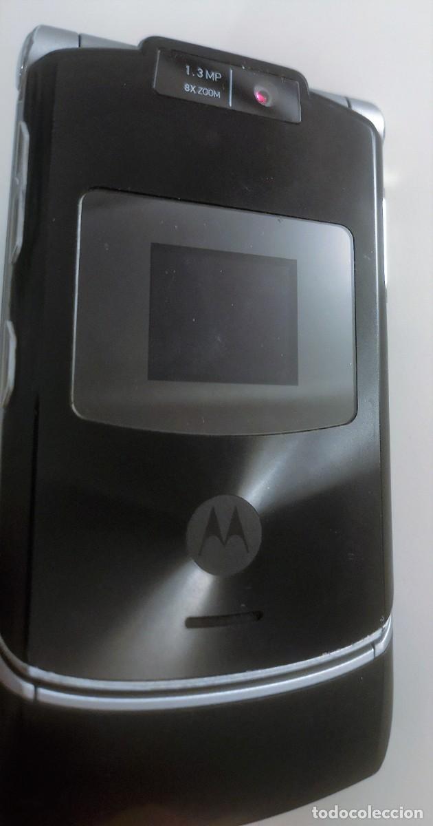 Coleccionismo: M&oacute;vil antiguo Motorola V - Foto 6