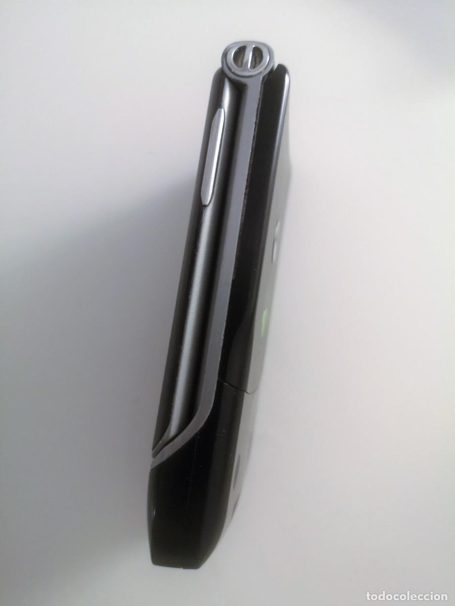 Coleccionismo: M&oacute;vil antiguo Motorola V - Foto 10