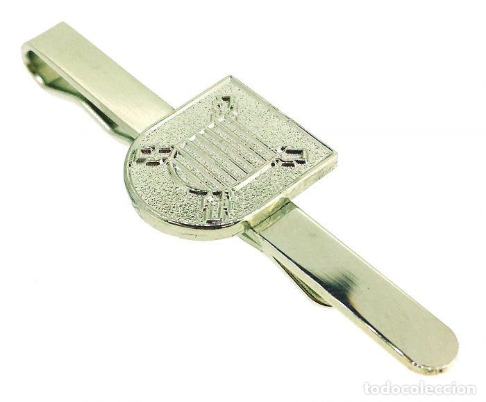 Coleccionismo: Pasador de Corbata Escudo del Tercio Gran Capit&aacute;n Primero de la Legi&oacute;n Color Acero