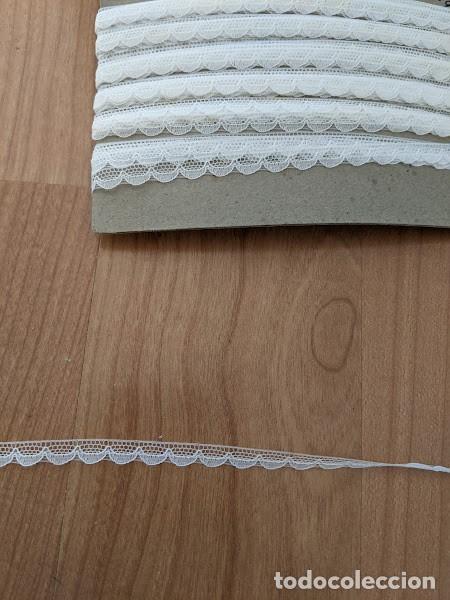 Collectionnisme: ANTIGUA PUNTILLA COLOR BLANCO ANCHO 0,5 CM (1 METRO)- DISPONIBILIDAD 17 MTS