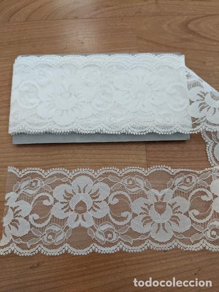 Colecionismo: ANTIGUA PUNTILLA COLOR BLANCO ANCHO 7 CM (1 METRO)- DISPONIBILIDAD 4,25 MTS