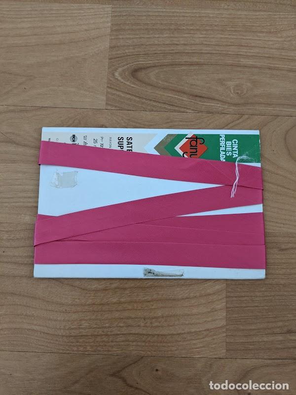 Coleccionismo: CINTA BIES PERFILADO SAT&Eacute;N SUPER ANCHO 18 MM. COLOR FUCSIA (1 METRO)-DISPONIBLES 2 MTS.