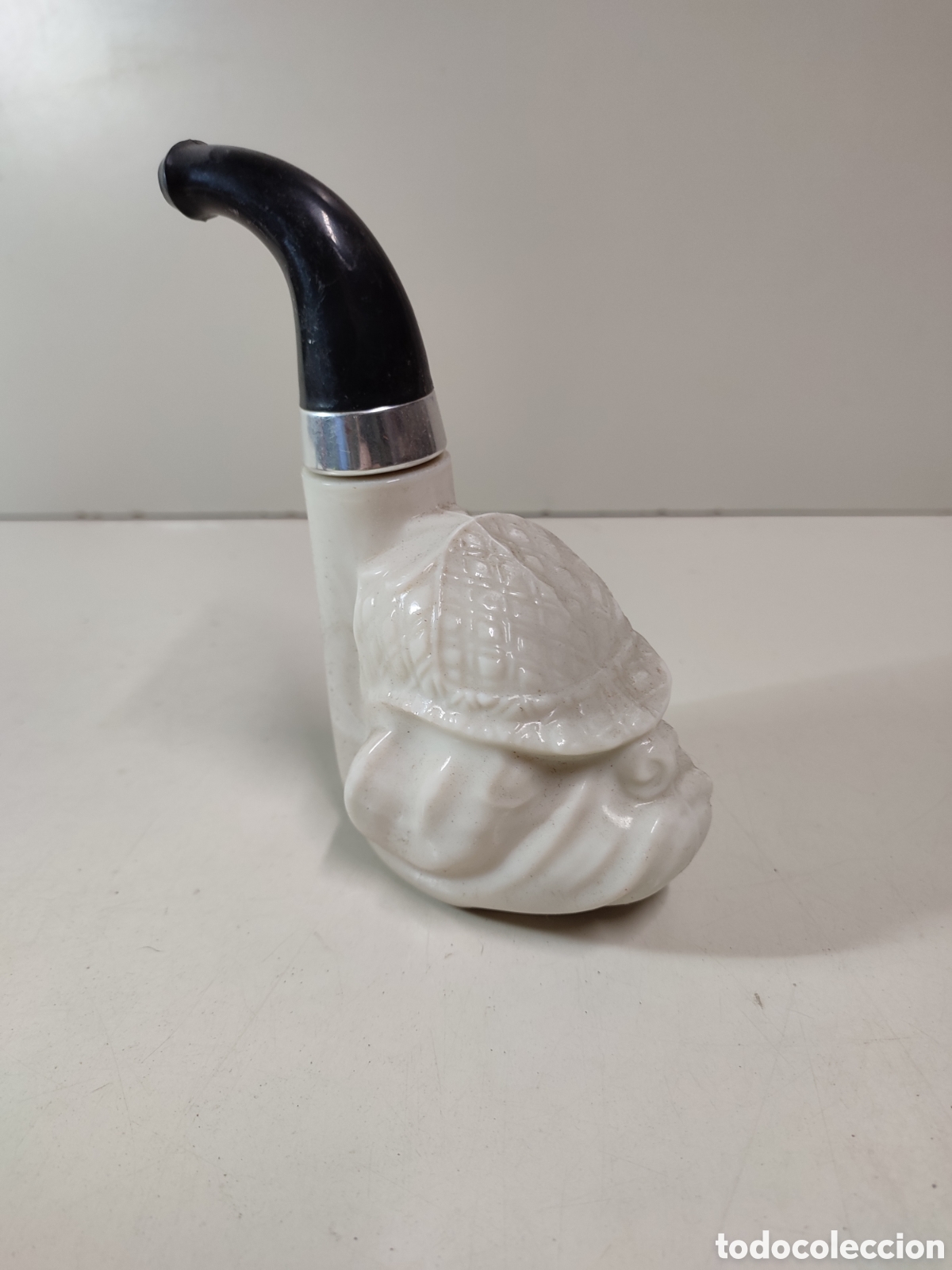 Coleccionismo: AVON, botella cer&aacute;mica de b&aacute;lsamo para despu&eacute;s del afeitado, wild Country, forma de pipa y bulldog.