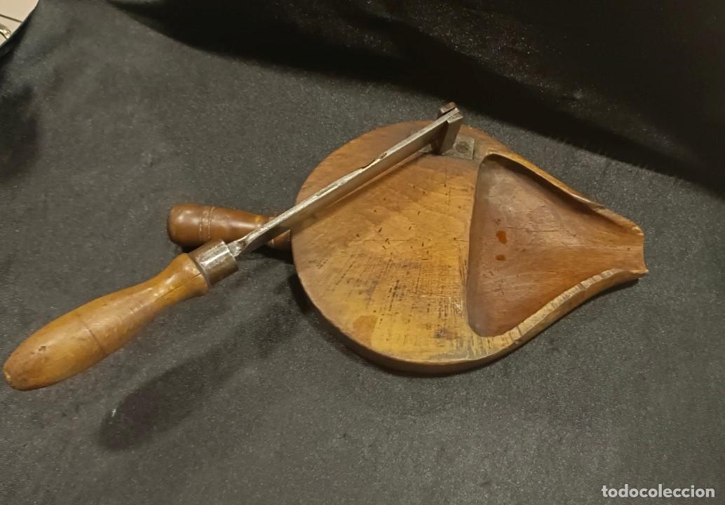 Coleccionismo: ANTIGUA LASQUEADORA DE CHOCOLATE Y DE HOJAS DE TABACO S.XVIII-XIX MADERA Y FORJA