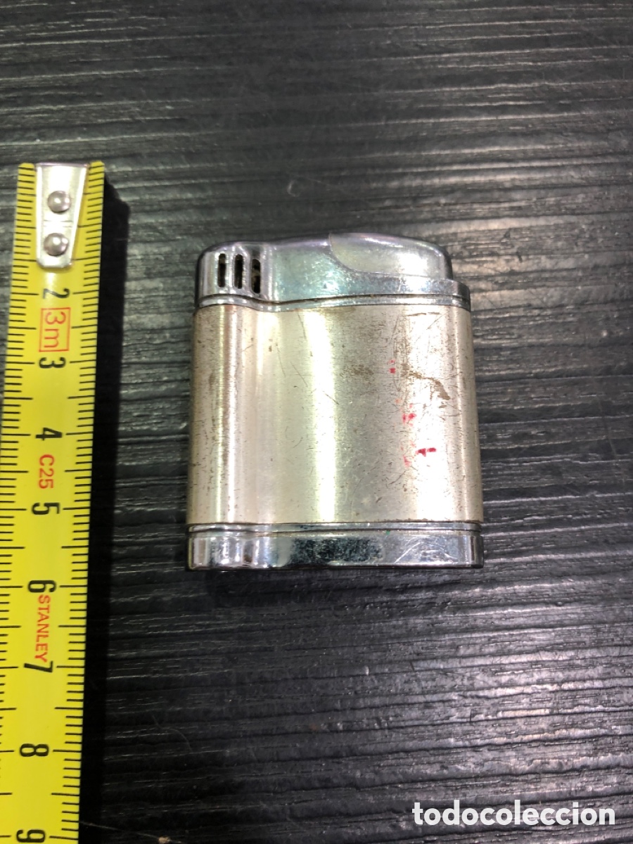 Sammeln: Antiguo mechero cuadrado BC (L73)