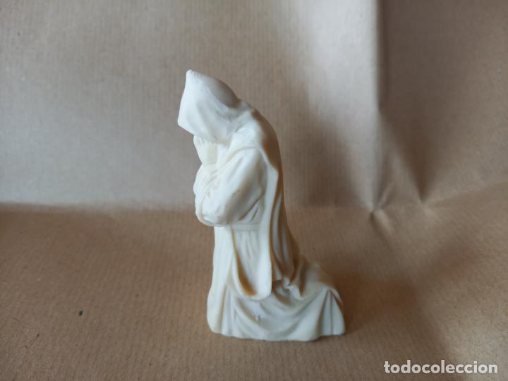 Coleccionismo: Figura de monje en resina - Foto 3