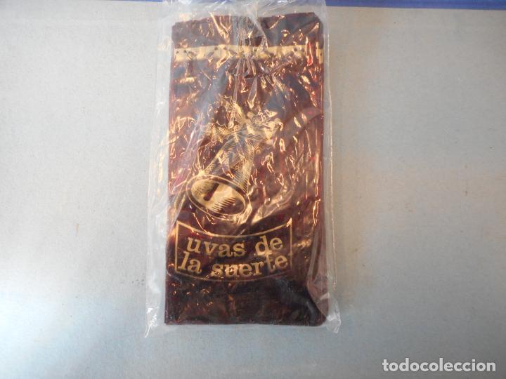 Coleccionismo: BOLSITAS NAVIDE&Ntilde;AS.UVAS DE LA SUERTE MEDIDAS 16CM
