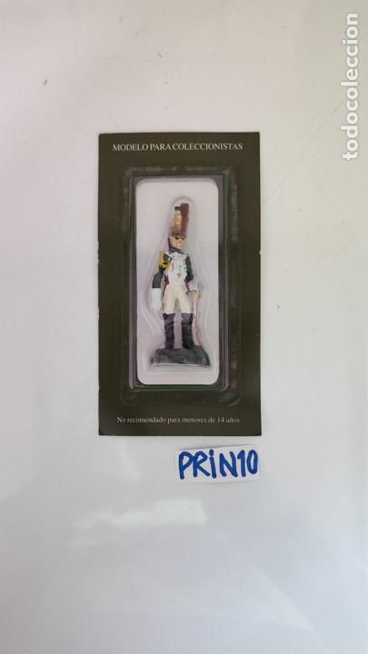 Collecting: Colecci&oacute;n Estatuilla de Soldado