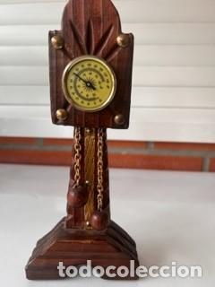 Coleccionismo: TERMOMETRO VINTAGE DE MADERA medida 26x11 - Foto 1