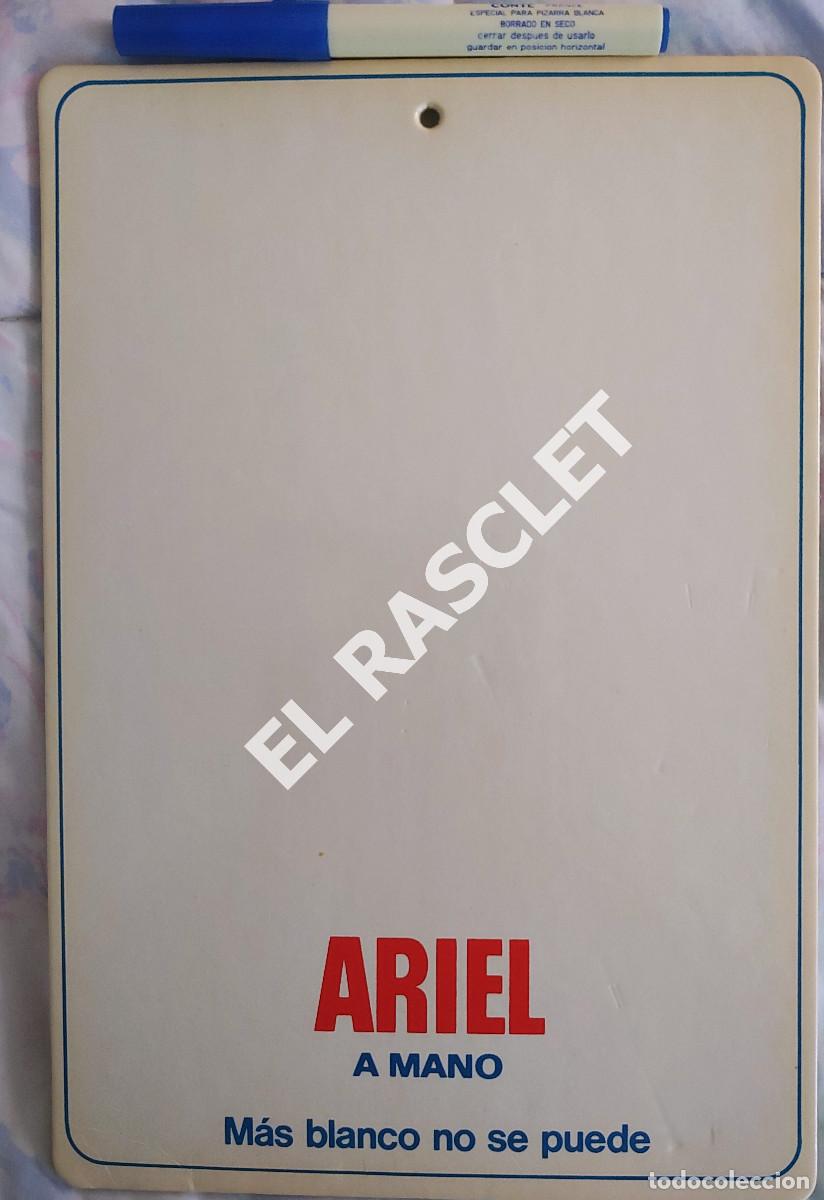 Collezionismo: PEQUE&Ntilde;A PIZARRA BLANCA CON ROTULADOR PUBLICIDAD DE LA MARCA ARIEL A&Ntilde;OS 70