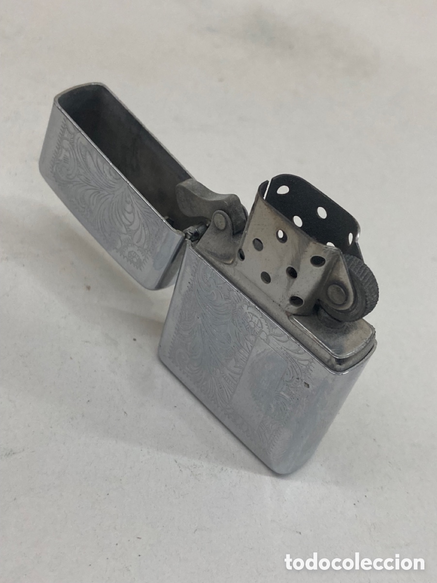 Coleccionismo: Reloj Zippo gasolina con adorno