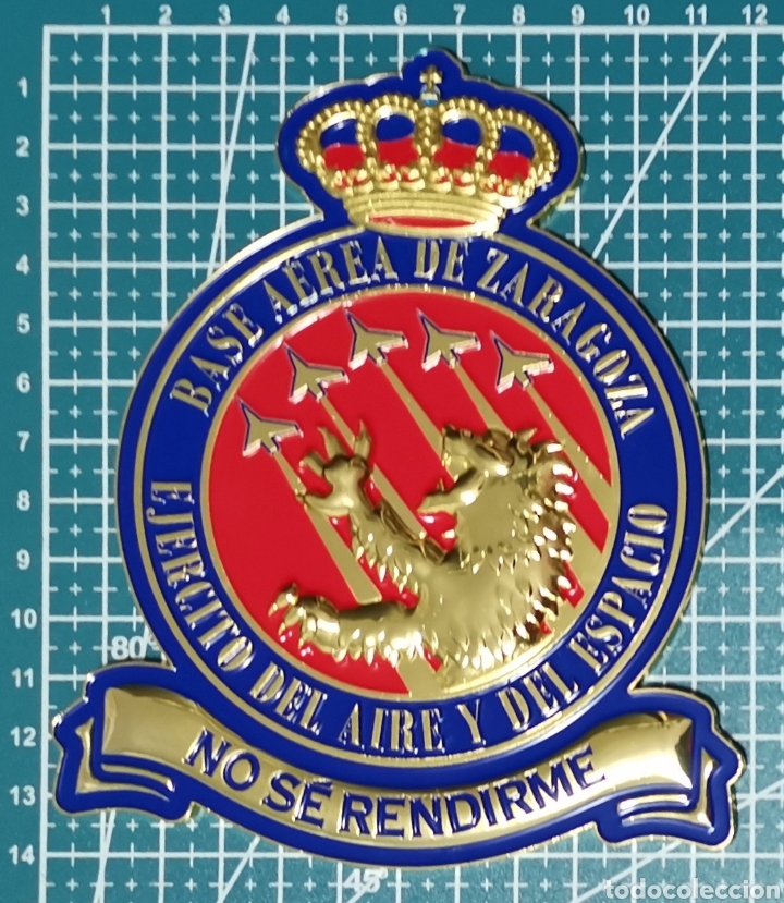 Coleccionismo: Placa met&aacute;lica metopa BASE A&Eacute;REA ZARAGOZA NO SE RENDIRME EJ&Eacute;RCITO &Aacute;IRE Y DEL ESPACIO ESPA&Ntilde;A adhesiva