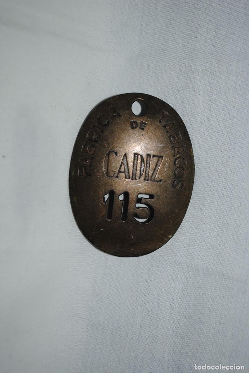Collecting: FABRICA DE TABACOS DE CADIZ , FICHA OPERARIA
