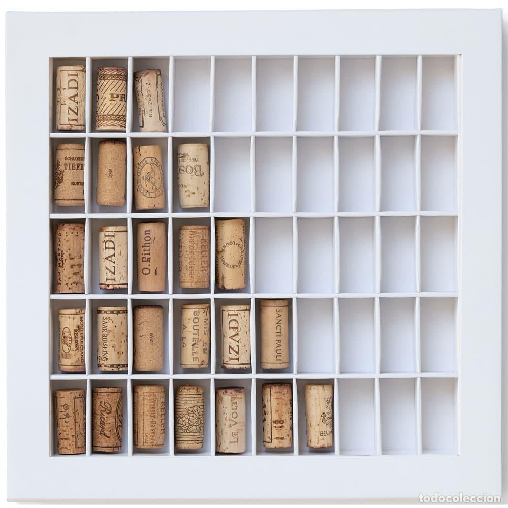 Coleccionismo: LEUCHTTURM CAJA CON 50 DIVISIONES PARA CORCHOS DE VINO