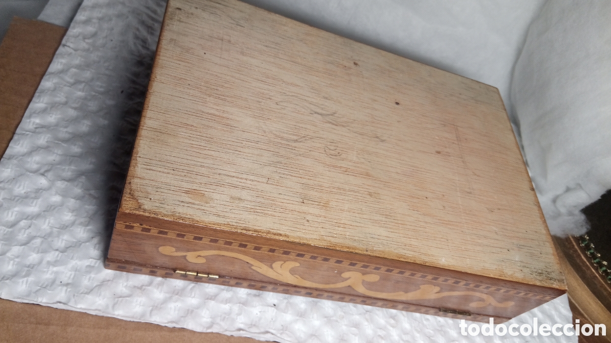 Coleccionismo: antigua caja de madera lacada - Foto 14