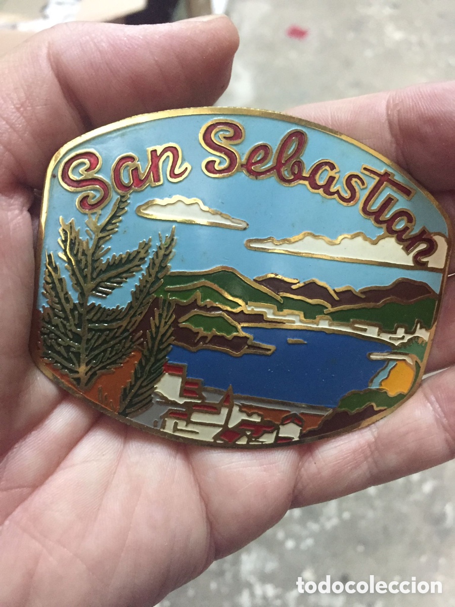 Collezionismo: Insignia san Sebasti&aacute;n